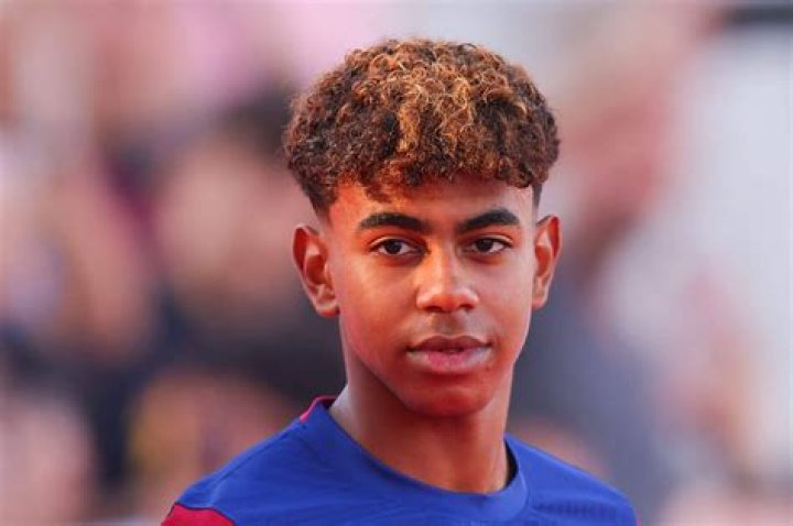 Barcelona&rsquo;s Lamine Yamal, 16, earns first senior Spain callup The