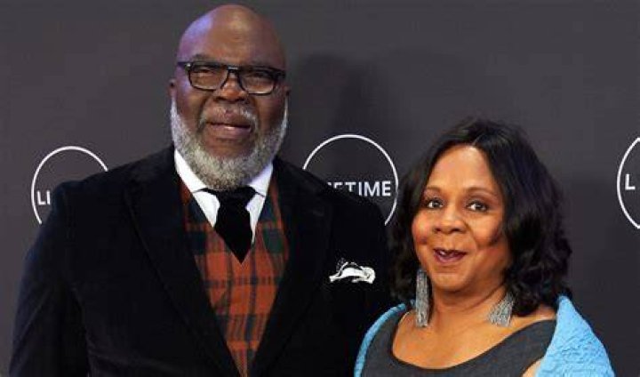 Definitive Guide: Is TD Jakes Still With His Wife?