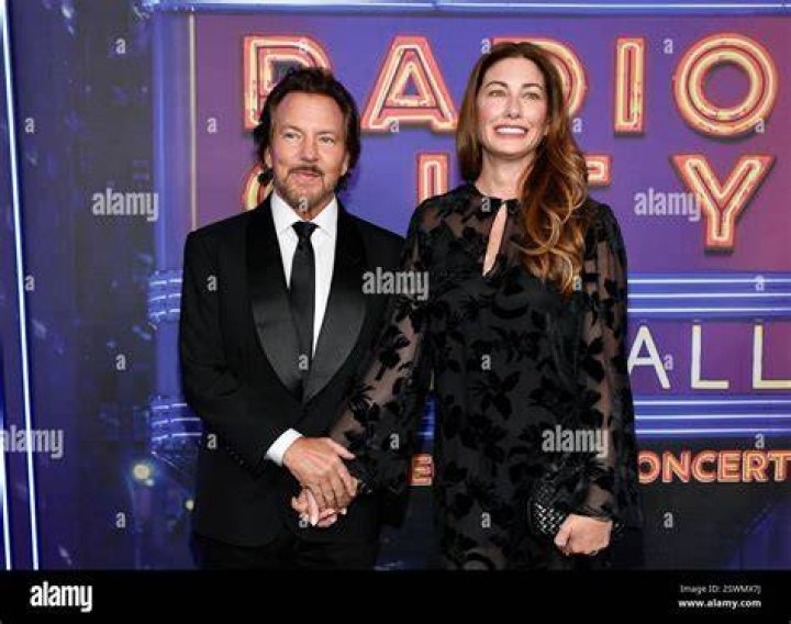 Eddie Vedder&rsquo;s Wife Jill Bids Farewell To Her Father, &lsquo;While He May Not