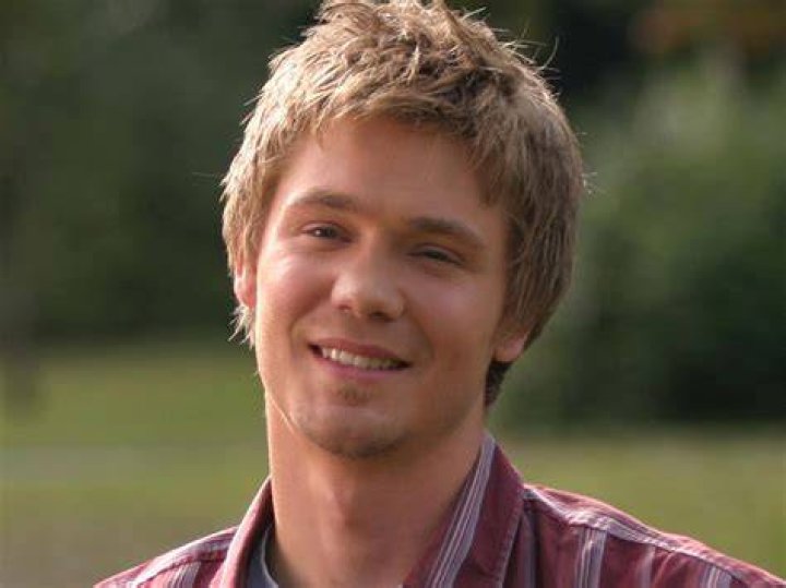 Find Out Who Plays Lucas Hood: The Actor Behind The Enigmatic Character