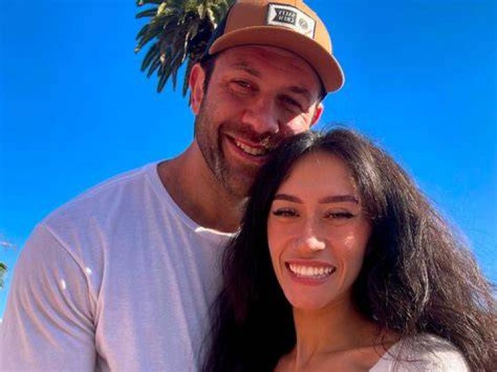 Is Lee Asher Married? Who Is Asher's Wife?